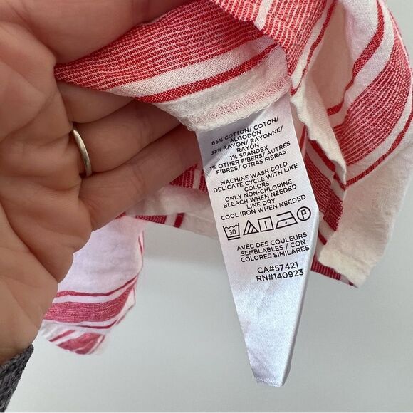Ann Taylor loft red and white striped peplum sleeveless blouse - Picture 5 of 8